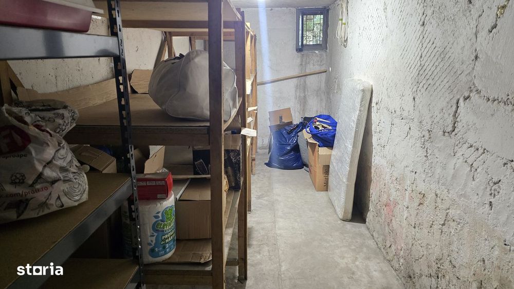 Vand apartament cu 3 camere decomandat  Deva, GARAJ, BOXA Imp. Traian