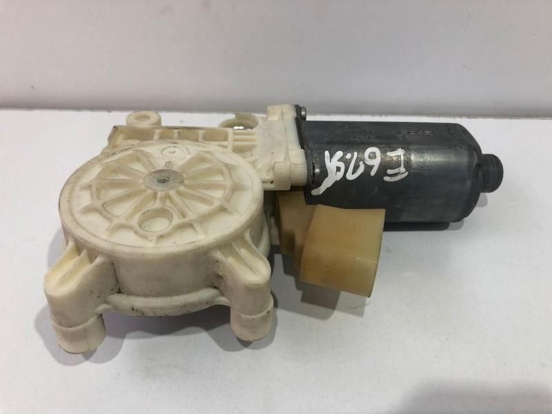 Motoras macara geam stanga / dreapta fata BMW Seria 5 E61 6981142