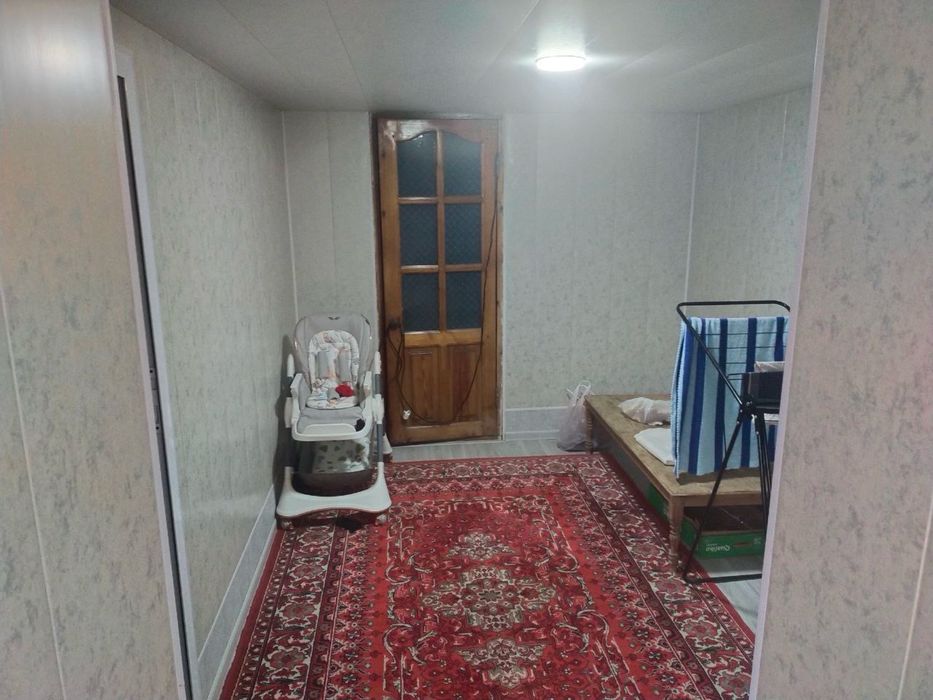 Shoro bozorda 3 sotix uy