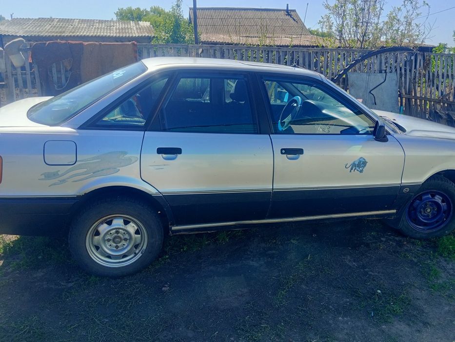 Продам машину AUDI
