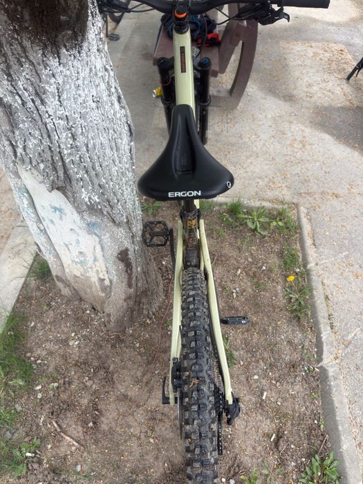 Vand  Santa cruz  Hightower CC
