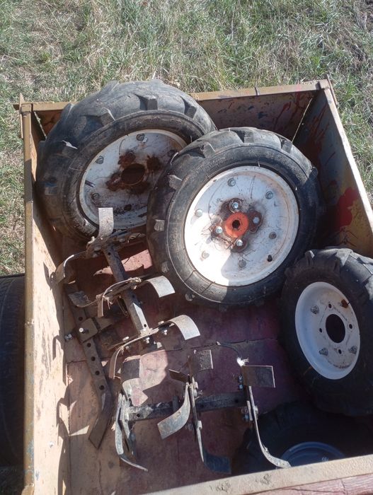 Motocultor plus remorca