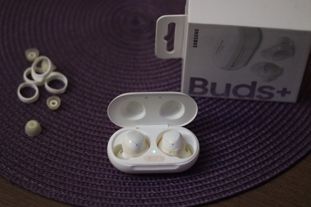 Наушники Samsung buds +