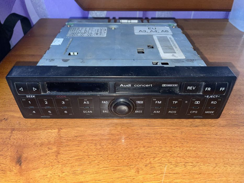 Продам автомагнитолу Audi Concert