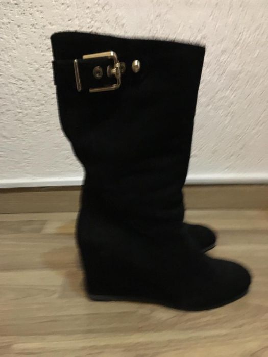 Продам женские сапожки