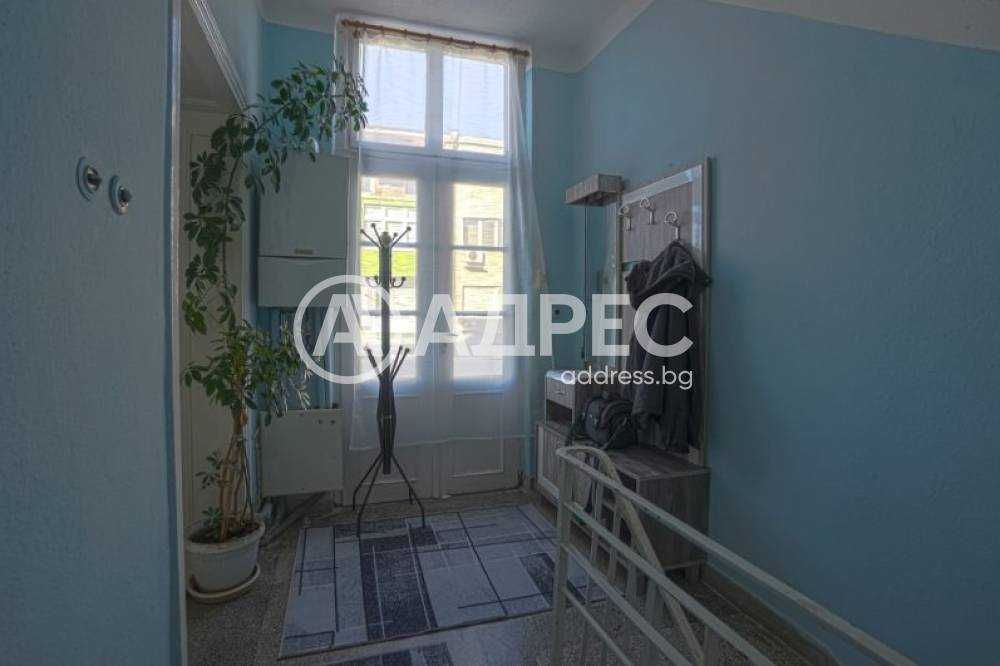 Дава се под наем Многостаен апартамент в Разград, Център - 118 кв.м за 460 € - Снимка #8