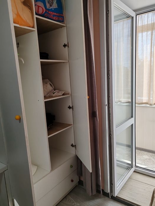 Продам шкаф срочно !