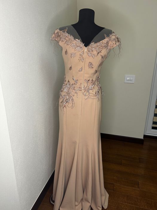 Vând rochiță de seară deosebită