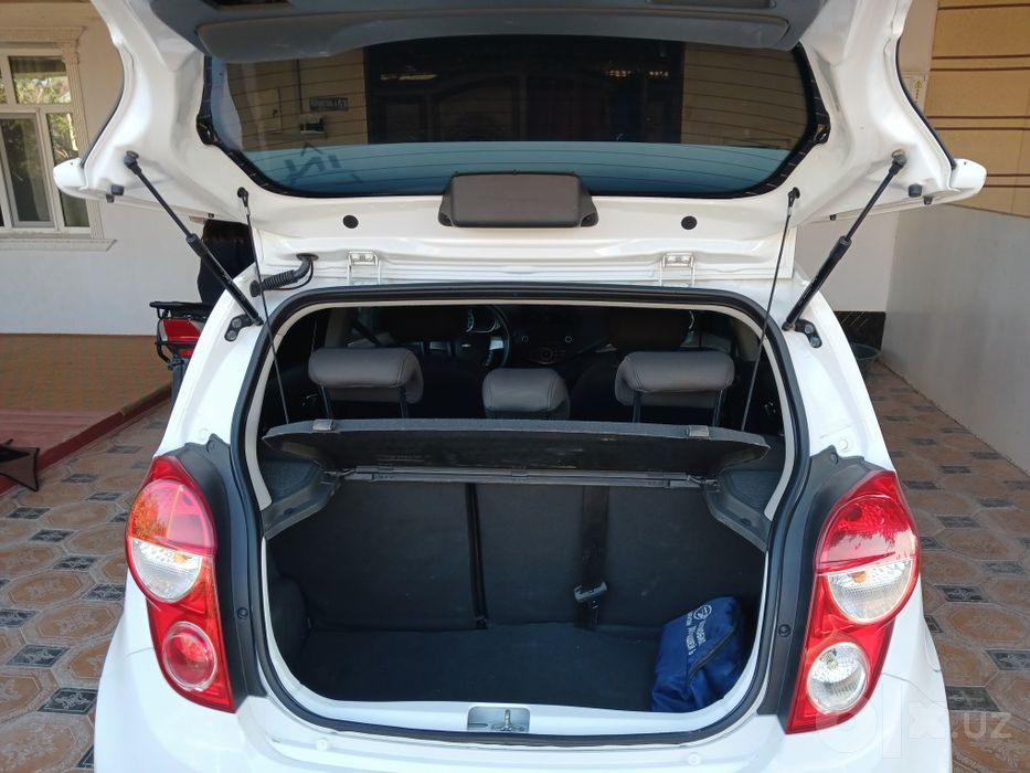 Chevrolet Spark AT