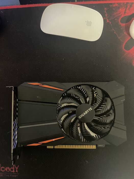 Vand placa video GTX 1050 TI 4 GB