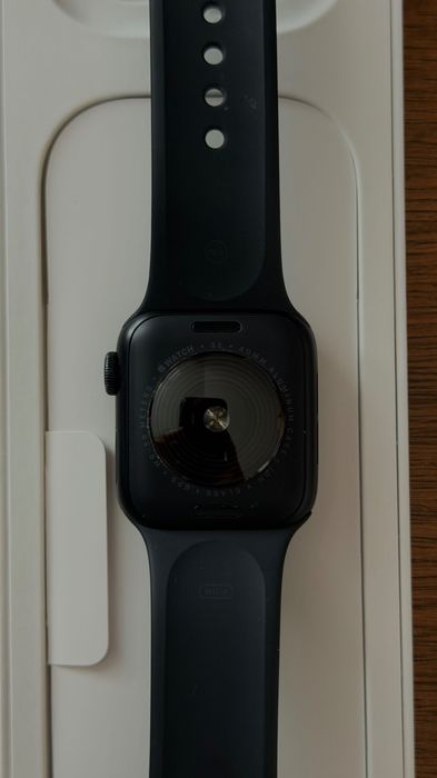 Apple Watch SE 40mm, Aluminiu Negru, Stare Foarte Bună