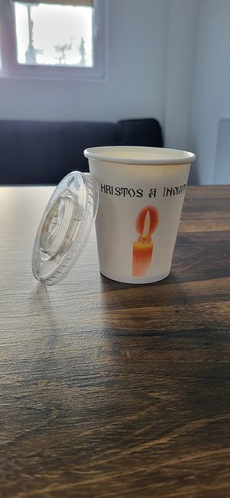 Pahare de carton pentru  Pasti
