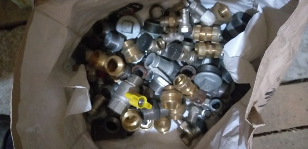 Vind piese ppr,robineți și cupru