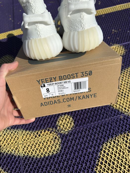 Yeezy 350v2 Triple White