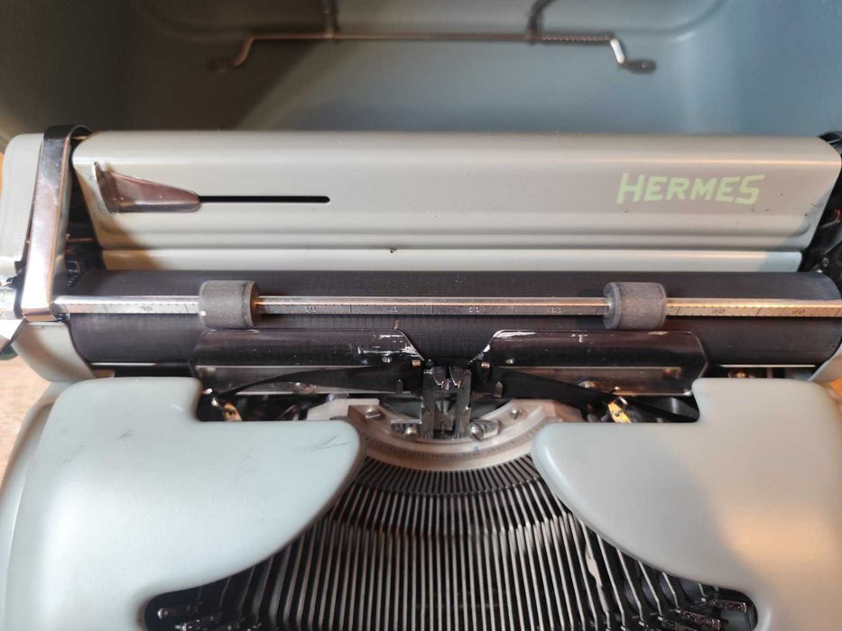 Пишеща Машина Hermes media 3