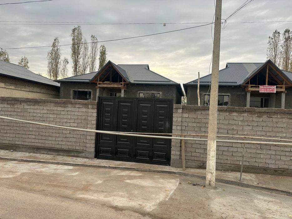 Nurafshon shahri uy 5 xona 140 kv