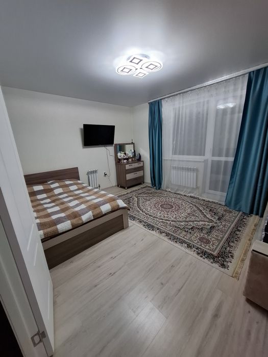Продам 1,5ку за Драм.театром