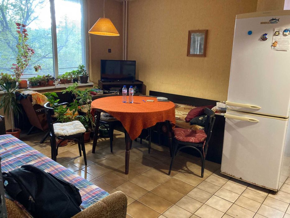 Продава се Четиристаен апартамент в Плевен, Сторгозия - 100 кв.м за 1154 €/кв.м - Снимка #4