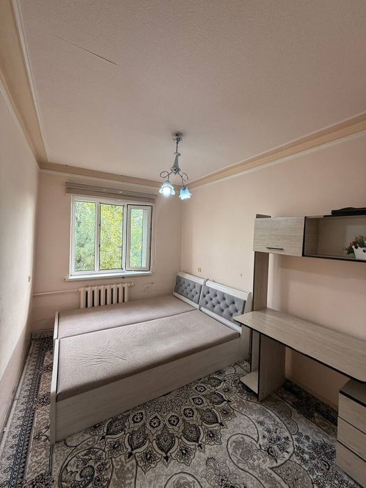 Продаётся 3х ком. У входа метро . Максим Горкий, БИЙ