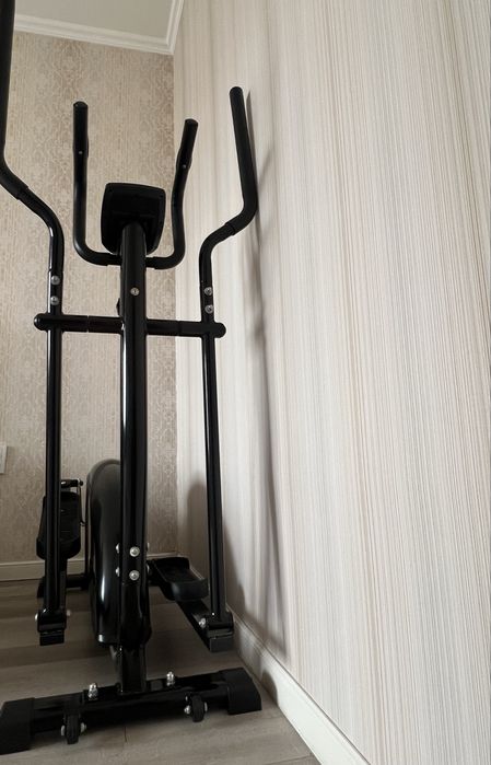 Продам эллиптический тренажер(эллипс)