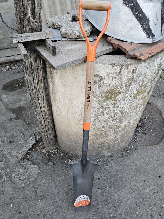 Lopata ingusta classic pentru sant, 15 cm, cu coada scurta din lemn