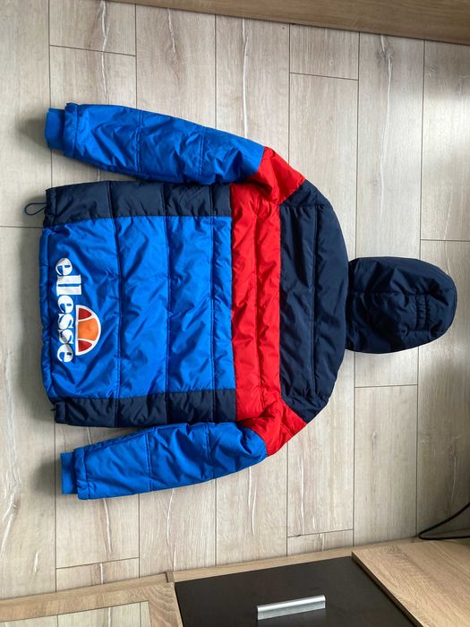 Ellesse дебело Ultras зимно яке размер L