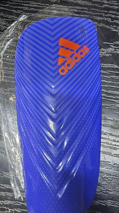 Aparatori Fotbal Adidas Predator