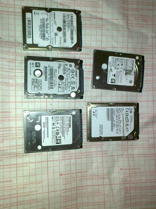 Продавам няколко харддиска за лаптоп 2.5" 500GB и 1TB