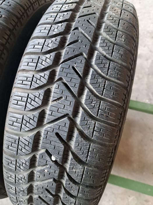 2 anvelope M+S 185 65 r15 Pirelli