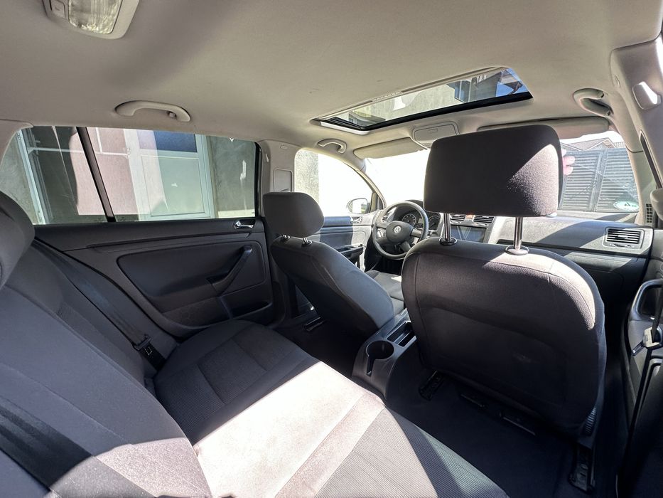 Vând VW Golf 5 1.4 fsi 90CP