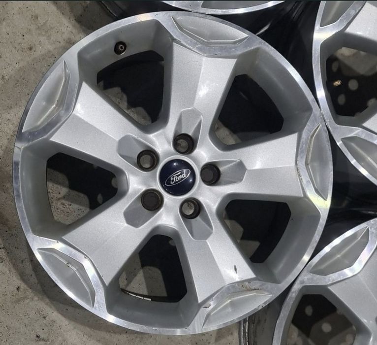 Jante R18 5x108 Ford C-Max Focus Galaxy Kuga Puma S-Max Mondeo Taurus Transit Connect Volvo C30 C40 S40 S60 V40 V50  XC40 XC60 XC90