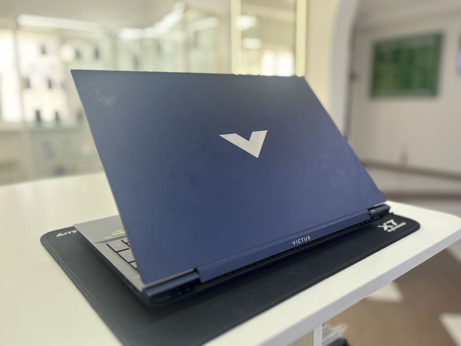 Ноутбук HP Victus