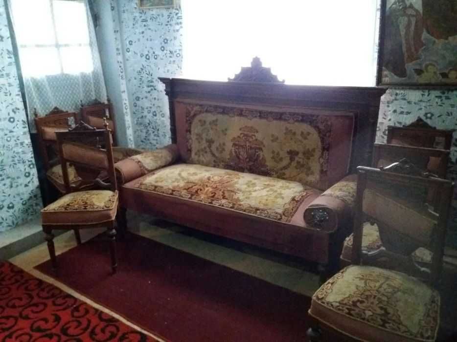 Mobilă veche (trebuie reconditionată)