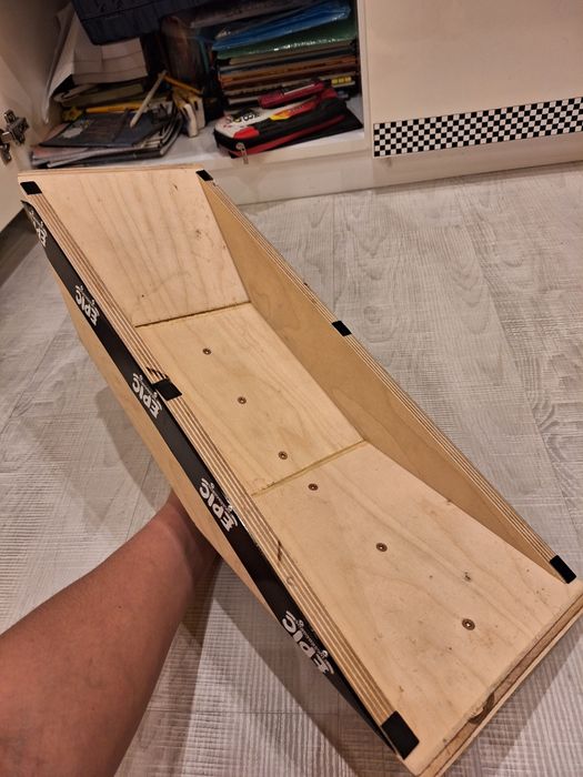 Fingerboarding рампа