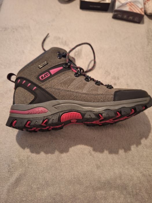 Ghete pentru drumeții