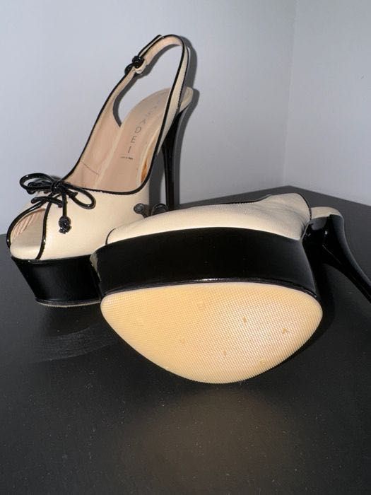 Сандали CASADEI италия