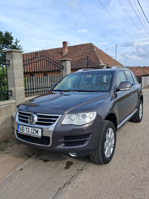Vând   Wolkswagen TUAREG 2,5 L  MANUAL  4×4