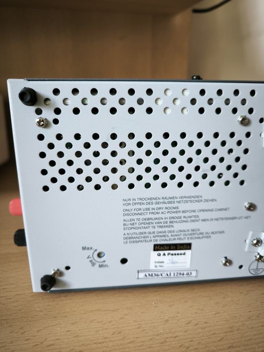 Стабилизиран токоизправител VOLTCRAFT FSP 1212 Настолен захранващ блок 11 - 15 V DC 12 A