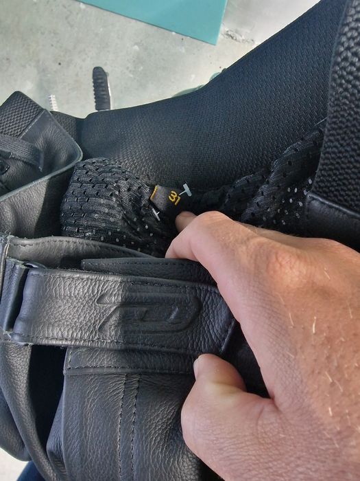 Кожен мото панталон DIFY