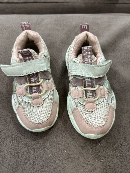 Кроссовки 27 размер