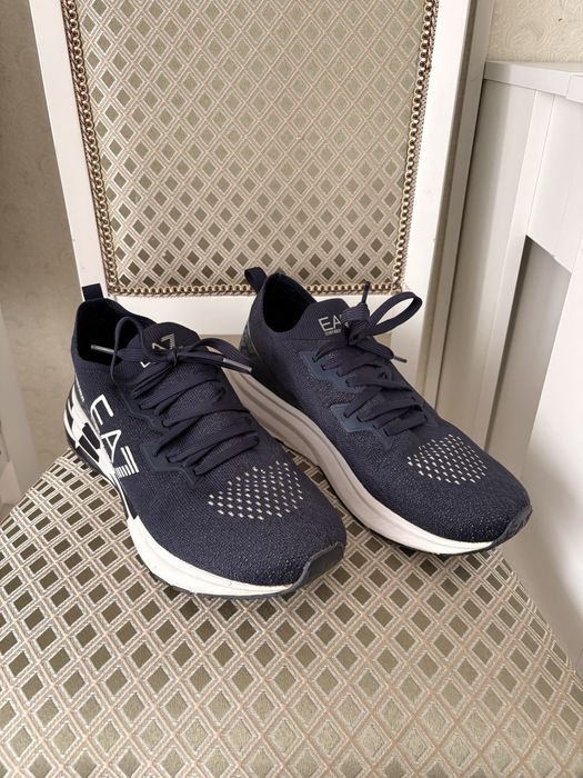 EA7 кроссовки. Armani