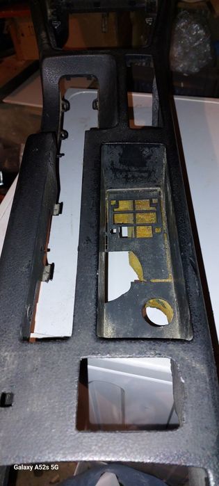 Средна конзола 1-дин за Ауди