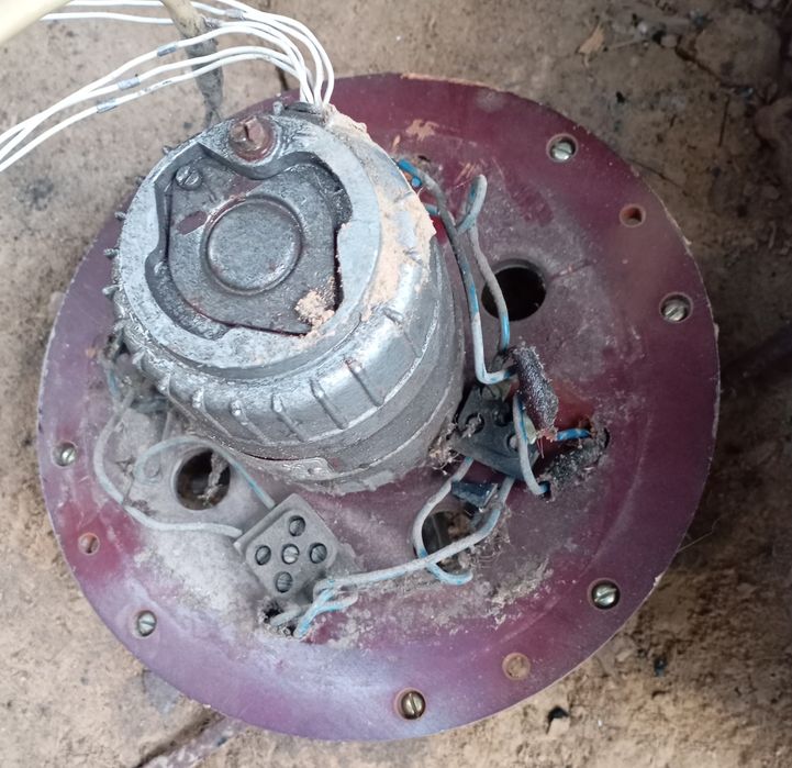 Продам телевизор  саттылады .