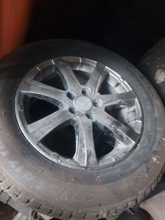 Продам резину шипованную с дисками