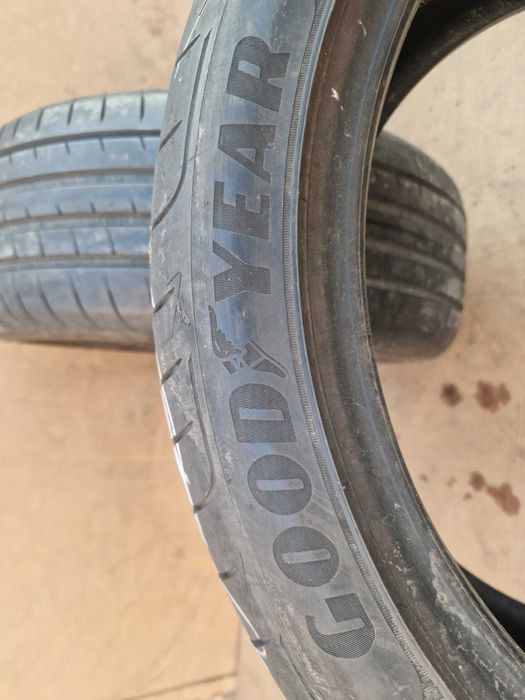 2 Goodyear R19 225/45 Летни гуми  DOT3519