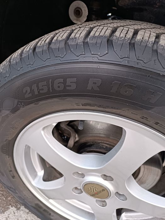 Продавам Хонда црв 2