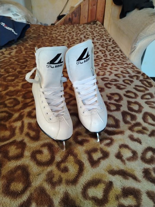 Коньки женские,детские.