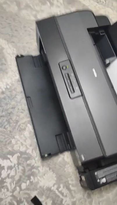 EPSON L1300 состоянее отличное