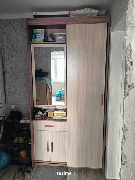 Продается шкаф(Пришахтинск)