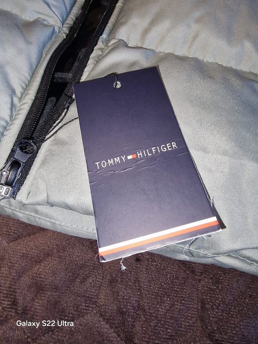 Vesta Tommy Hilfiger marine xxl 90-100 kg noua cu eticheta